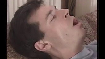 Starejša Ženska Doživlja Intenziven Seks - Klasični Nemški Xhamster Video