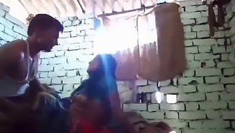 Indian Village Housewife Gets Anal Dogging Style