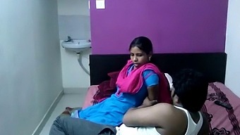Sindhu Maria'S Sensual Dance In Indian Video
