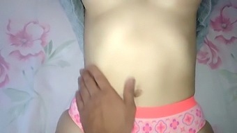 ¡padre E Hijastra Se Involucran En Actividades Sexuales Mientras Los Padres Están Ausentes!