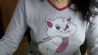 Charming Turkish Webcam Model'S Solo Show