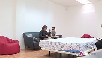 Esposa Madura Y Gordita Se Venga De Su Marido Infiel Follándose A Jordi