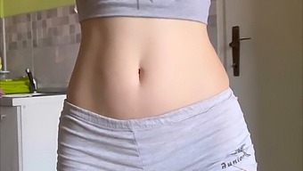 Petite Teen Uses Dildo For Solo Play - Maiskii