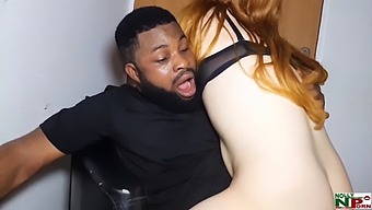 Naija Lepotica Dobi Velik Črn Kurac V Pasjem Slogu