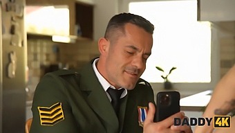 Evropska Najstnica Je Servisirana In Pofukana S Strani Svojega Vojaka Fanta
